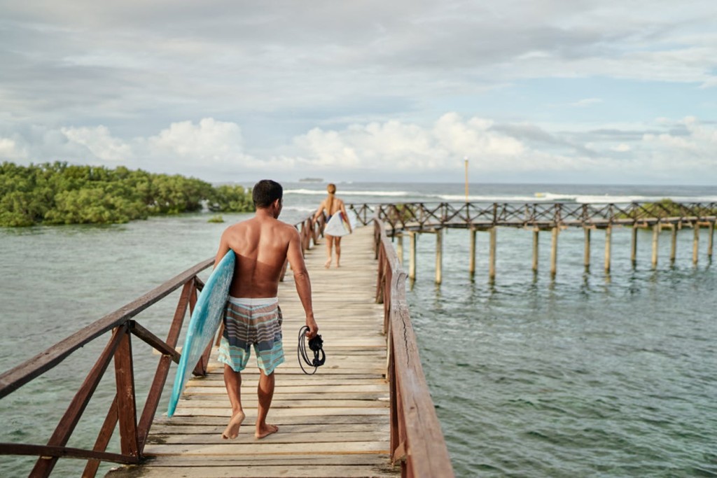 siargao surf spots cloud 9