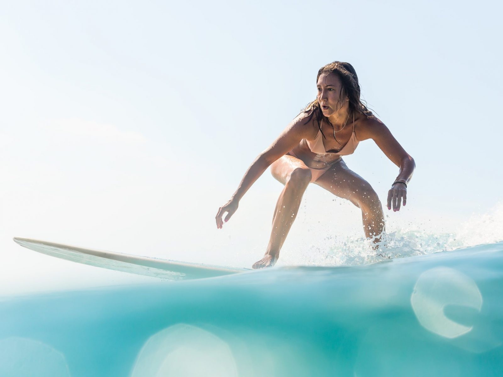 how to turn on a surfboard