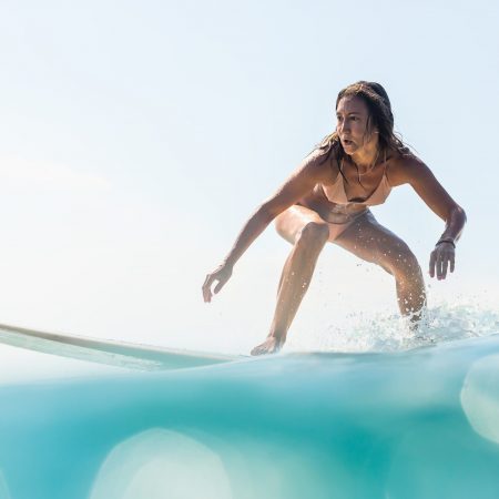 How to Turn on a Surfboard for Beginners