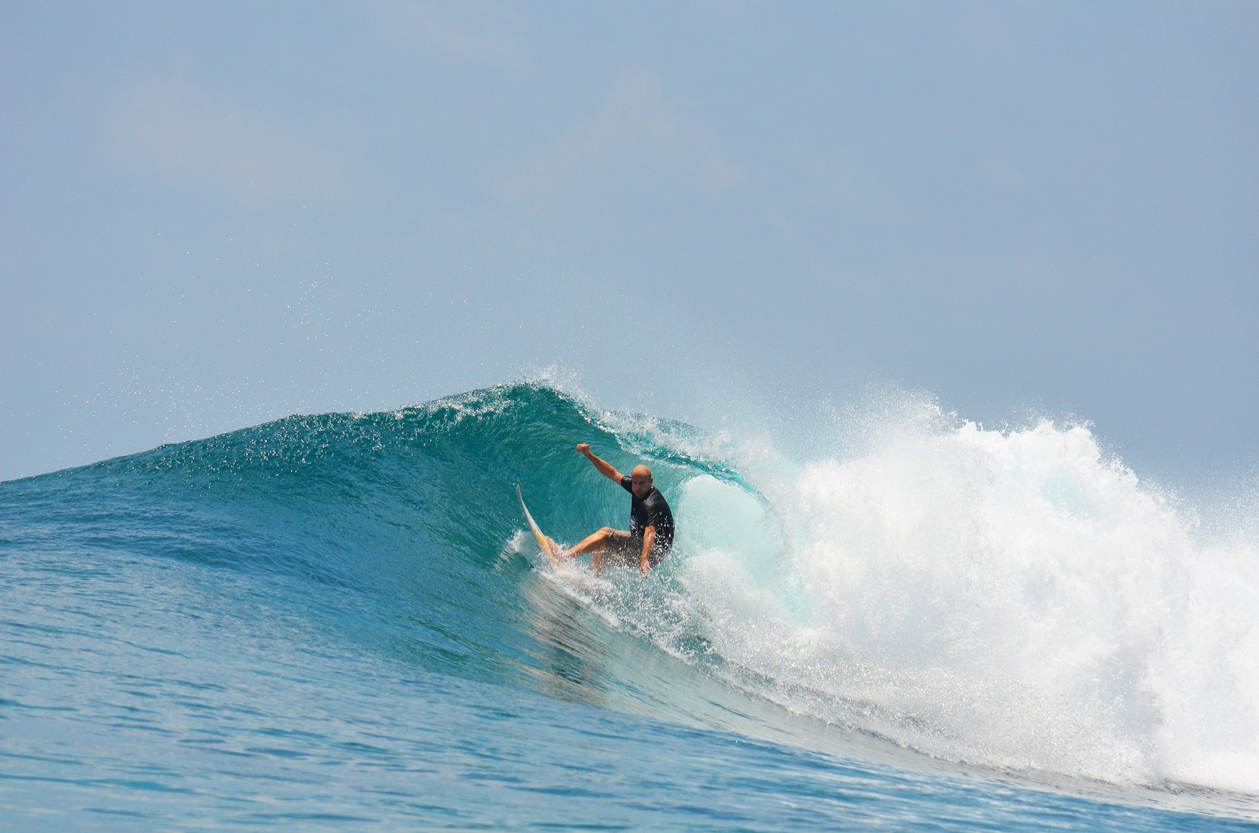 surf spots in the maldives