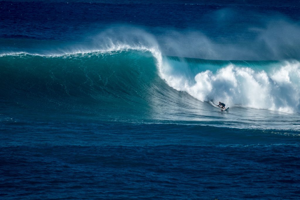 surfing Oahu