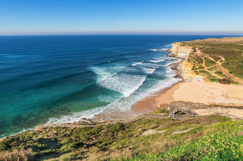 how to get to Ericeira