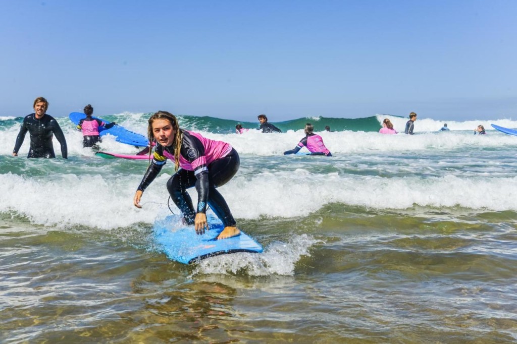 Surfing for beginners in Lisbon