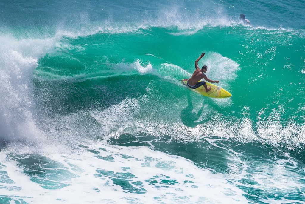 Surfing Uluwatu